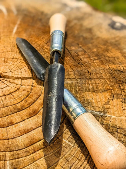 Sharp Shooter Trowel
